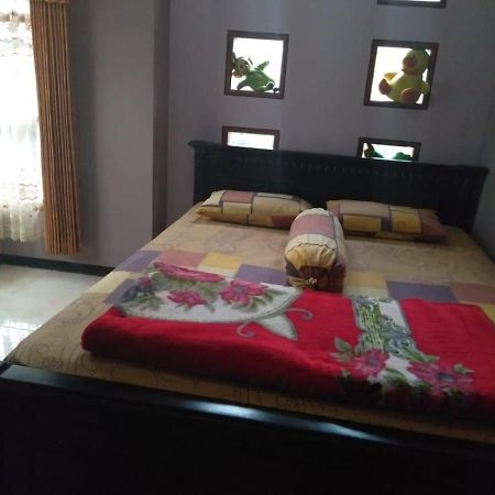 Villa Trijaya Batu  Eksteriør bilde