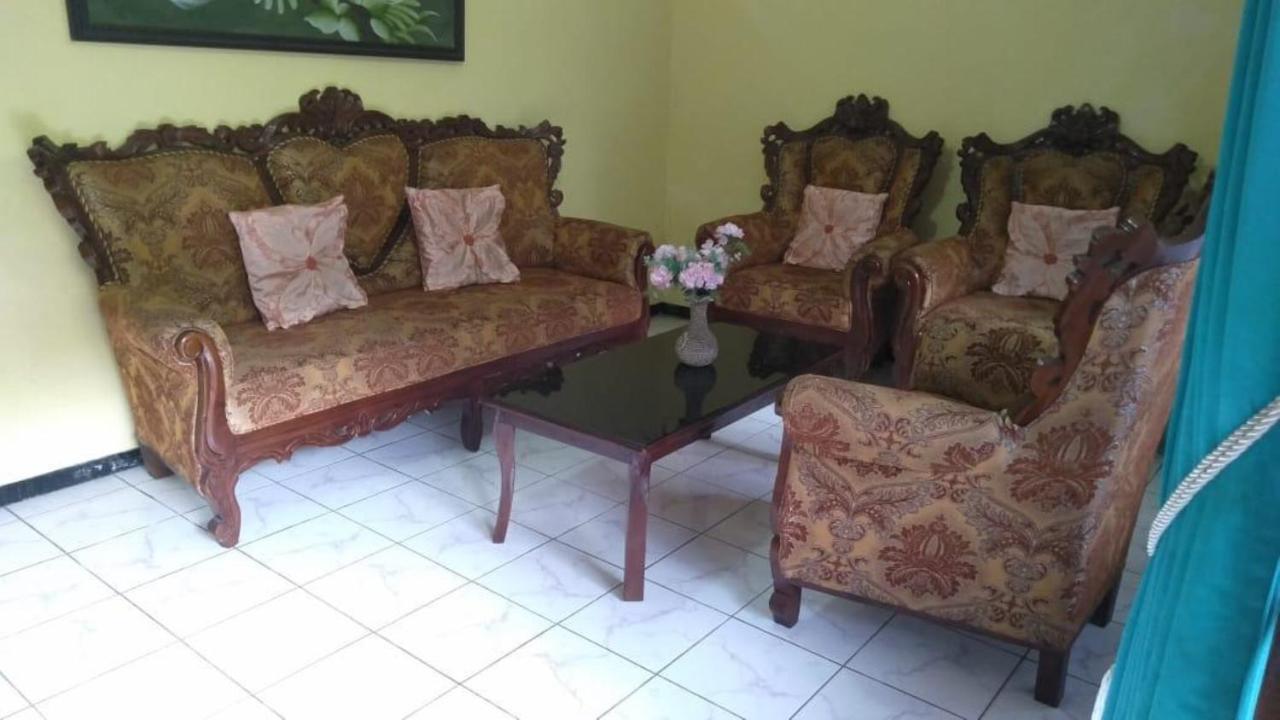 Villa Trijaya Batu  Eksteriør bilde