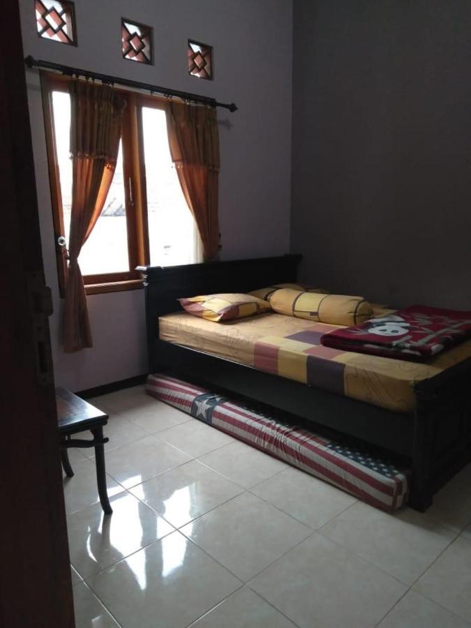 Villa Trijaya Batu  Eksteriør bilde