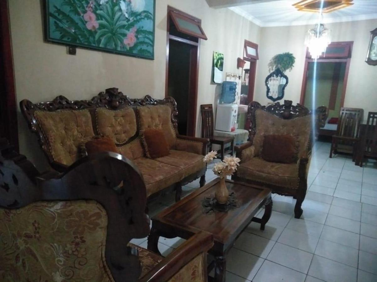 Villa Trijaya Batu  Eksteriør bilde